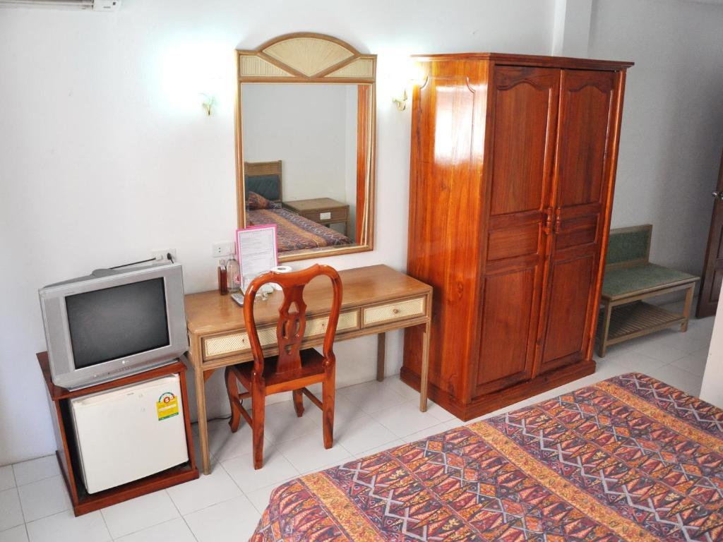 Highfive Guest House Pattaya Zimmer foto