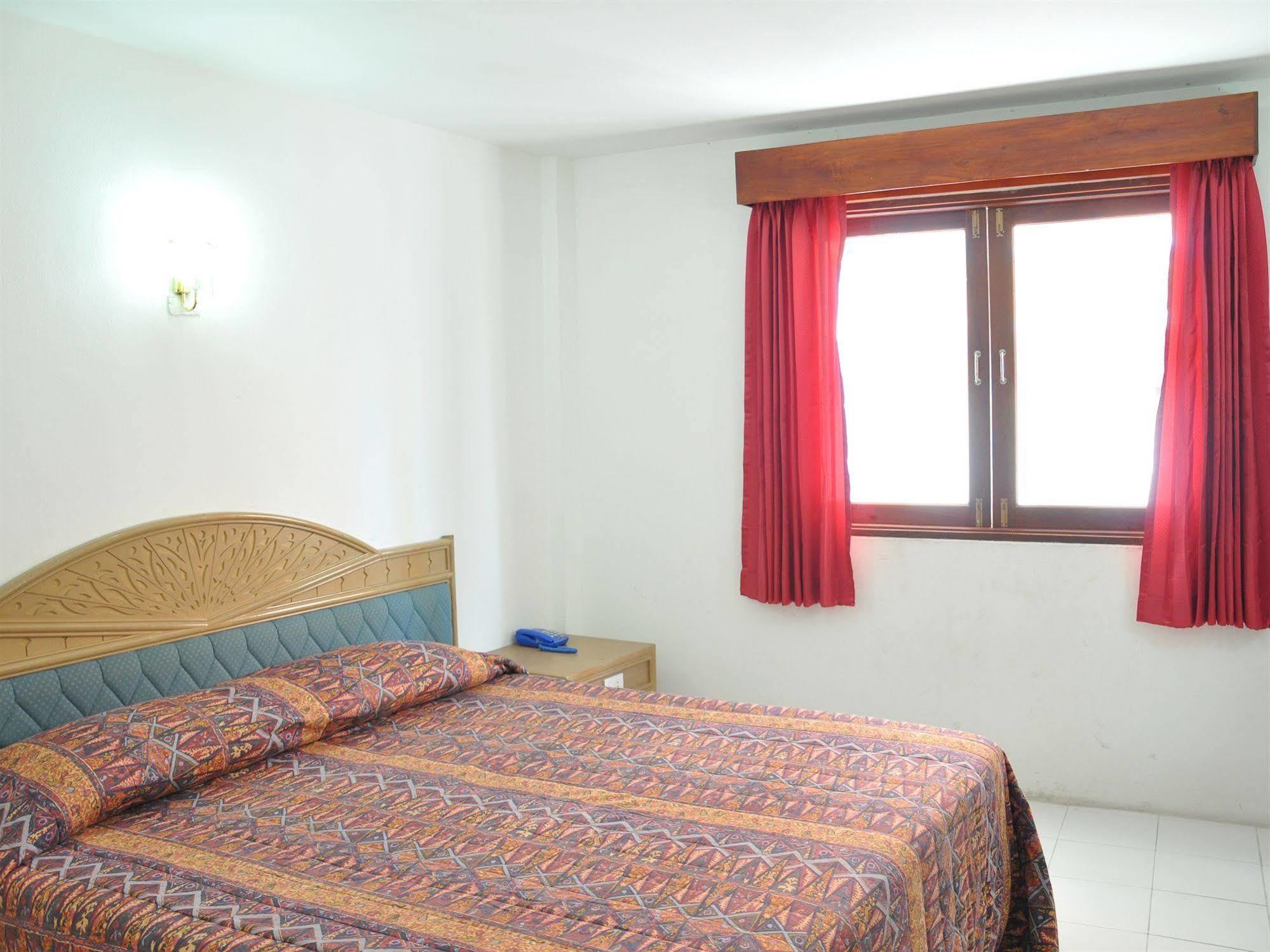 Highfive Guest House Pattaya Exterior foto