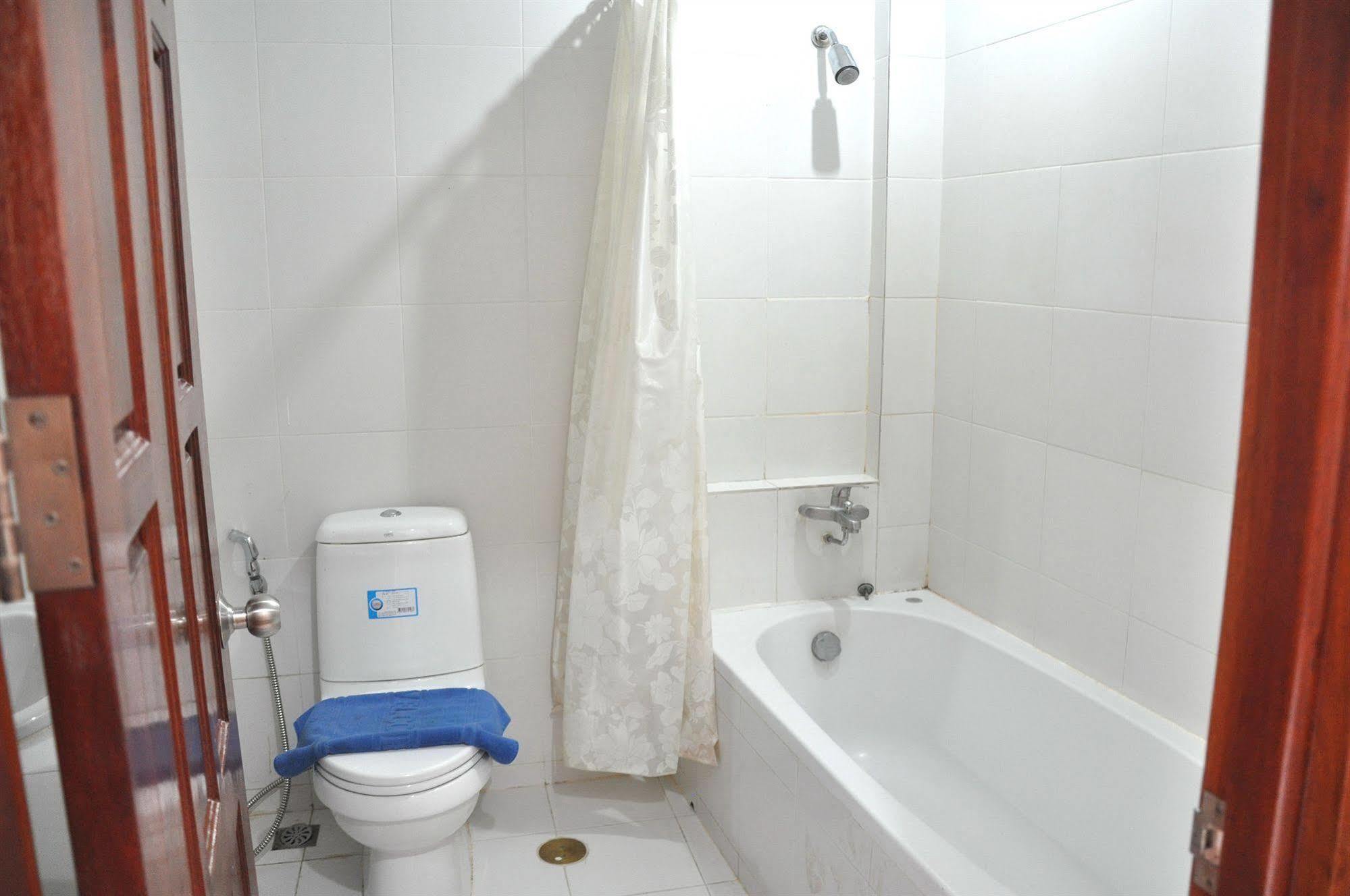 Highfive Guest House Pattaya Exterior foto