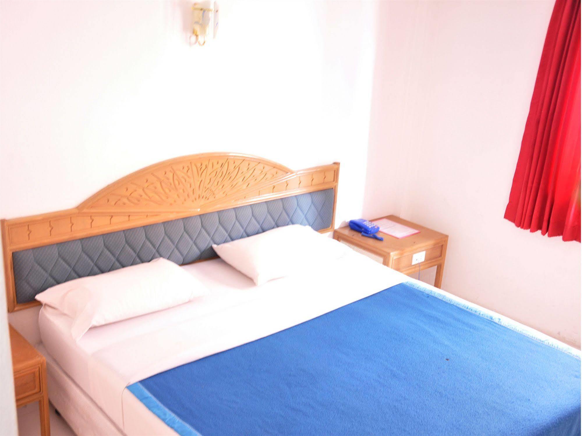 Highfive Guest House Pattaya Exterior foto